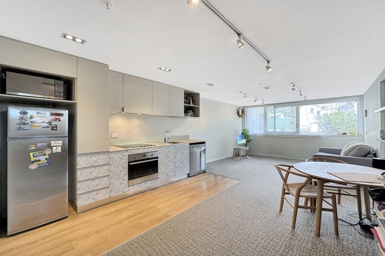 Photo of property in Masina Apartments, 306/80 Riddiford Street, Newtown, Wellington, 6021