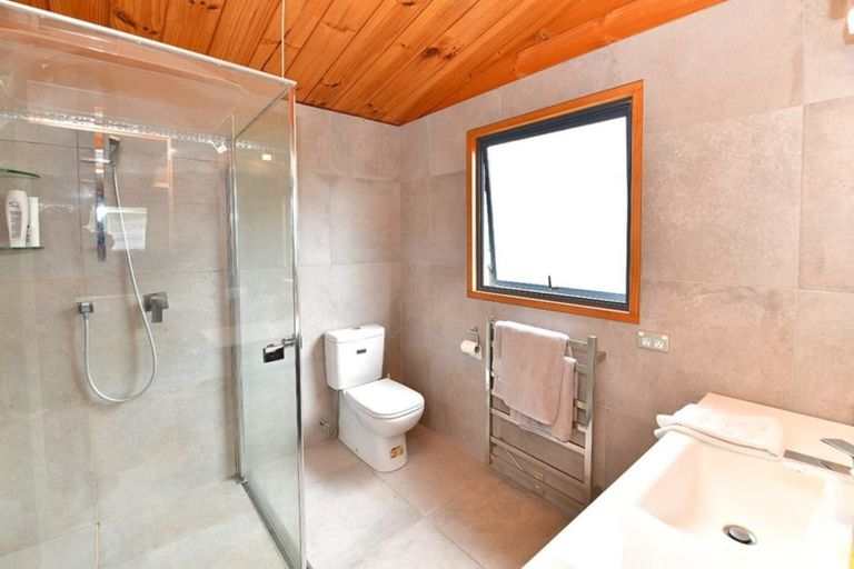 Photo of property in 535 Peak Road, Helensville, 0875