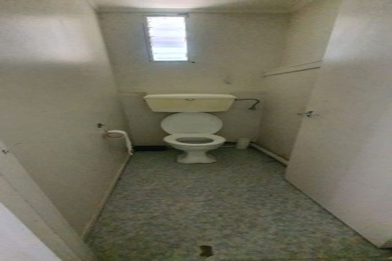 Photo of property in 149 Reeves Road, Pakuranga Heights, Auckland, 2010