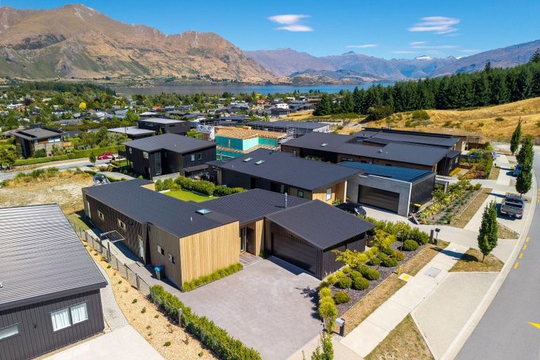 Photo of property in 13 Mills Road, Wanaka, 9305