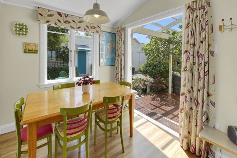 Photo of property in 36 The Esplanade, Westshore, Napier, 4110