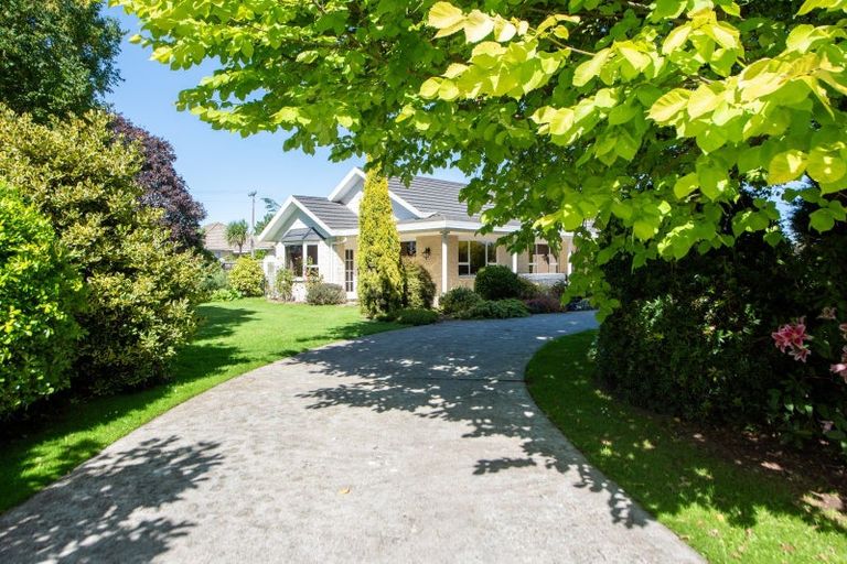 Photo of property in 146 Seaward Road, Edendale, 9825