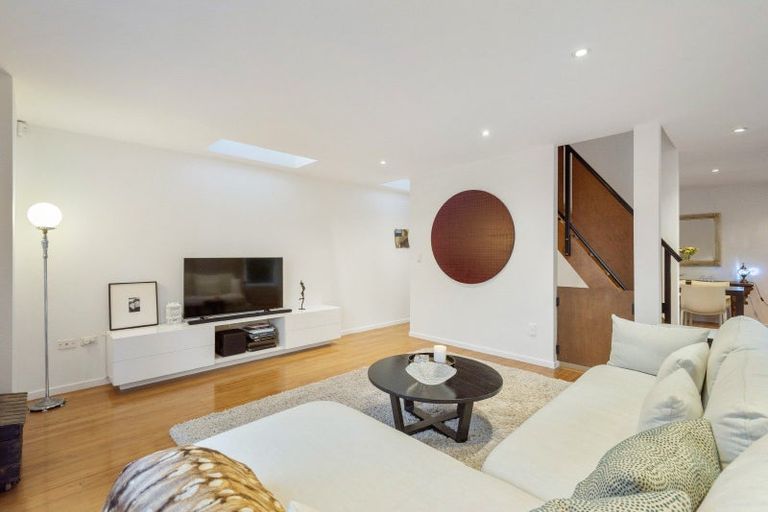 Photo of property in 6b Tahuna Street, Freemans Bay, Auckland, 1011