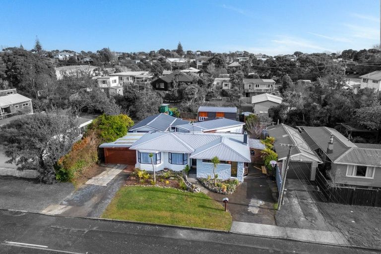 Photo of property in 25 Hillcrest Road, Raumati South, Paraparaumu, 5032