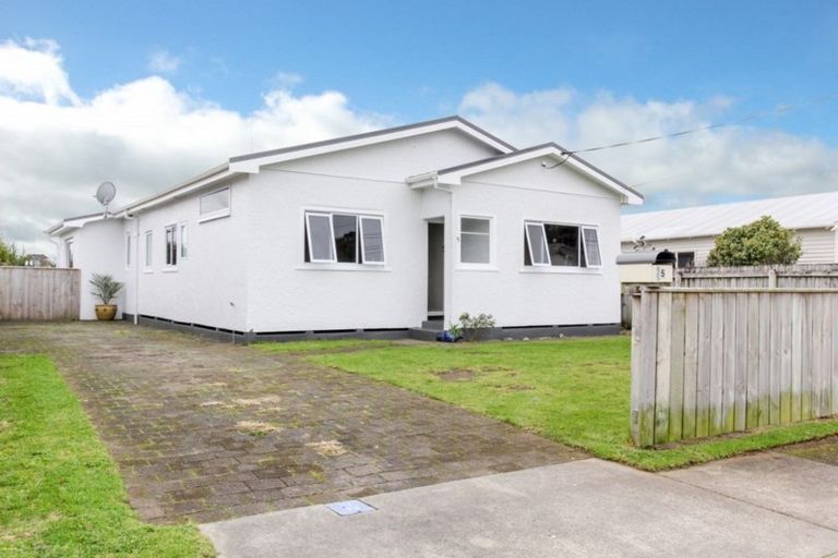 Photo of property in 5 Atiawa Street, Glen Avon, New Plymouth, 4312