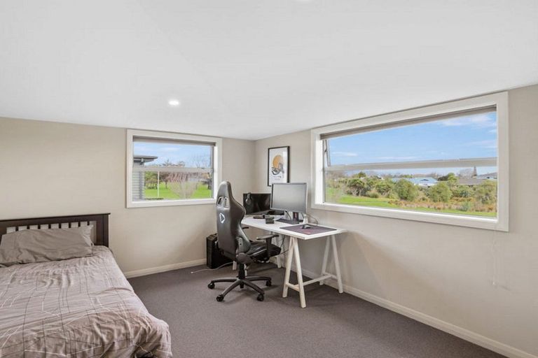 Photo of property in 16 East Ellington Drive, Mairehau, Christchurch, 8052