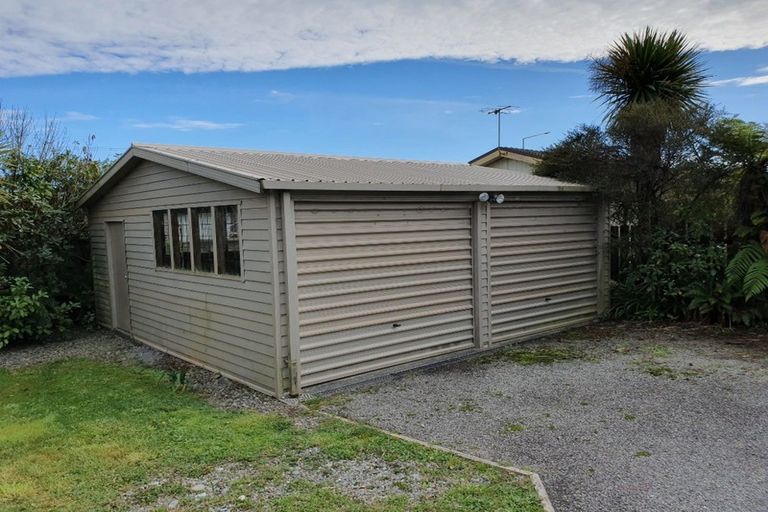 Photo of property in 14 Nolan Crescent, Karoro, Greymouth, 7805
