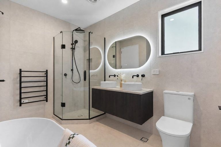 Photo of property in 3 Matipo Road, Mairangi Bay, Auckland, 0630