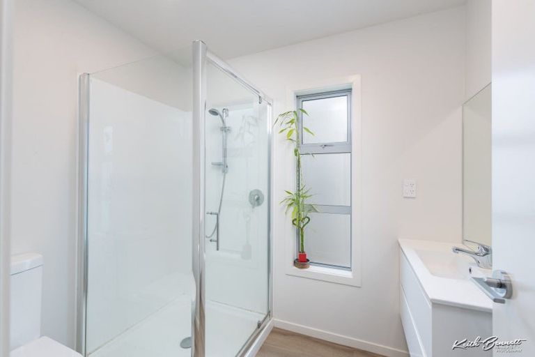 Photo of property in 25 Mcgrath Way, Taita, Lower Hutt, 5011