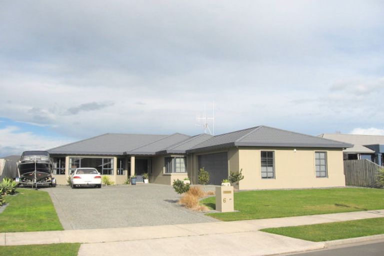 Photo of property in 6 Edenpark Drive, Rototuna North, Hamilton, 3210