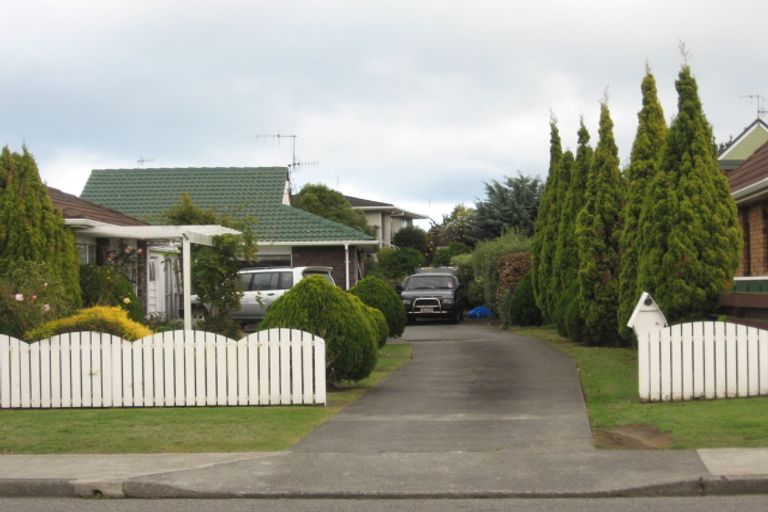 Photo of property in 2/111 Hillcrest Road, Raumati Beach, Paraparaumu, 5032