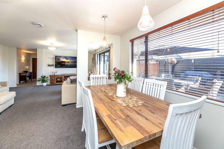 Photo of property in 7 Baltic Place, Northwood, Christchurch, 8051