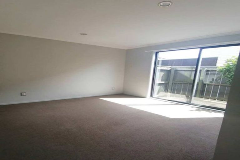 Photo of property in 6 Lane Cameron Place, Flat Bush, Auckland, 2019
