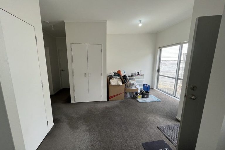 Photo of property in 8 Oreil Avenue, West Harbour, Auckland, 0618