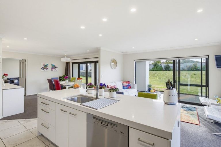 Photo of property in 8 Rae Lane, Paraparaumu Beach, Paraparaumu, 5032