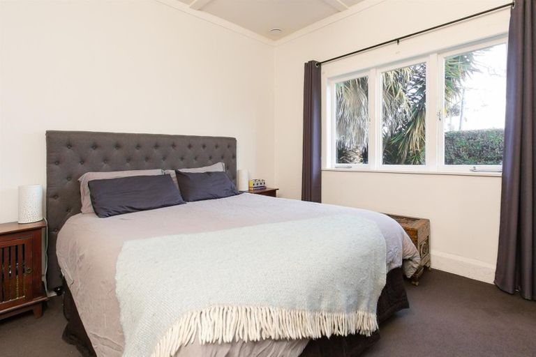 Photo of property in 16 Formby Avenue, Point Chevalier, Auckland, 1022