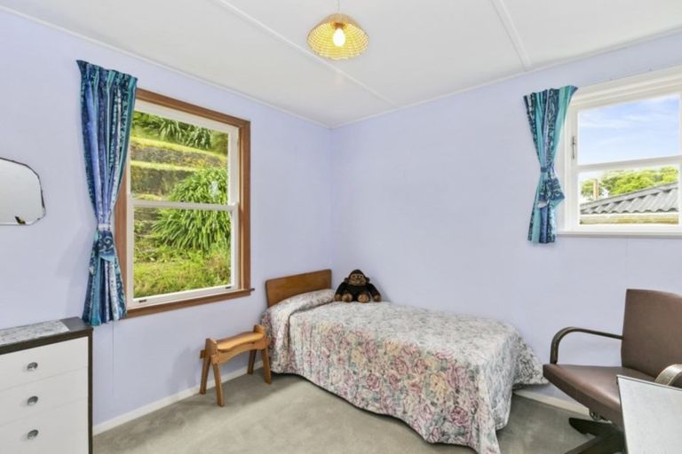 Photo of property in 4 Montgomery Avenue, Karori, Wellington, 6012