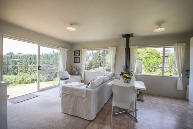 Photo of property in 6 Skelton Crescent, Paparoa, 0571