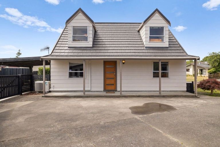Photo of property in 10 Humphries Place, Awapuni, Palmerston North, 4412