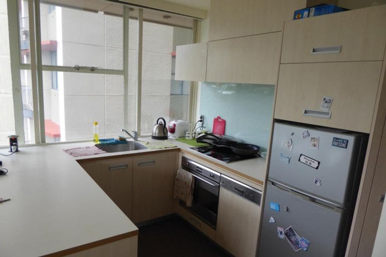 Photo of property in Terrace Tower Apartments, 9f/126 The Terrace, Wellington Central, Wellington, 6011