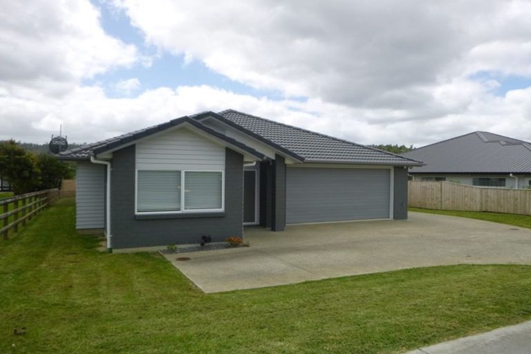 Photo of property in 120 Matua Road, Huapai, Kumeu, 0810