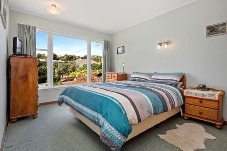 Photo of property in 14 Huia Street, Tawa, Wellington, 5028