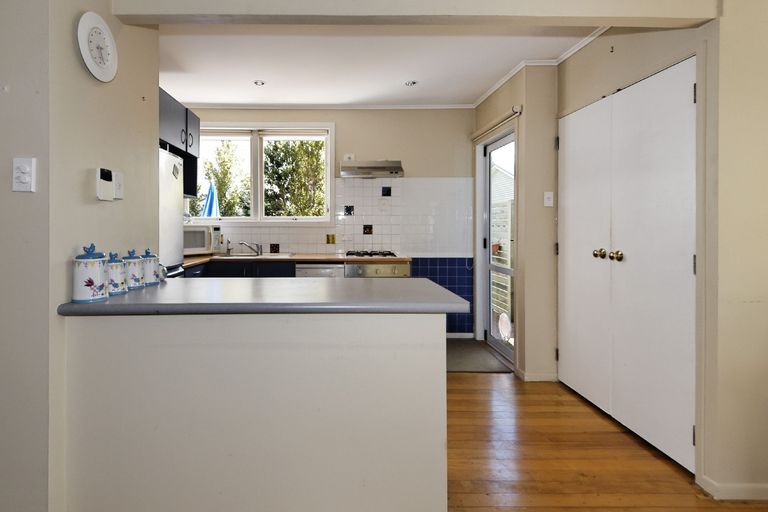 Photo of property in 103 Konini Road, Titirangi, Auckland, 0604