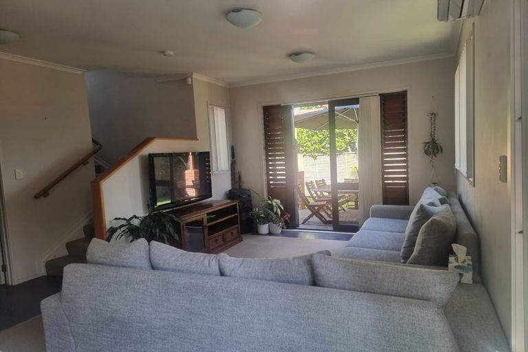 Photo of property in 25 Ashurst Lane, Greenhithe, Auckland, 0632