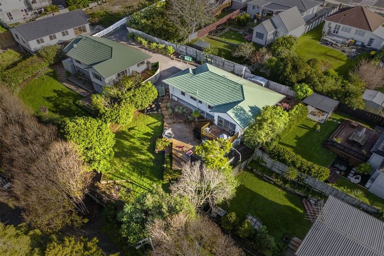 Photo of property in 319a Rangatira Road, Beach Haven, Auckland, 0626