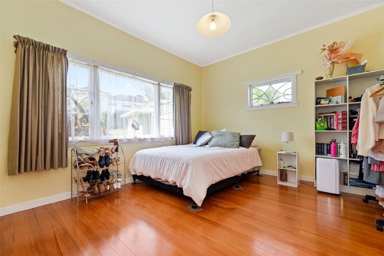 Photo of property in 14 Alison Street, Hamilton Lake, Hamilton, 3204