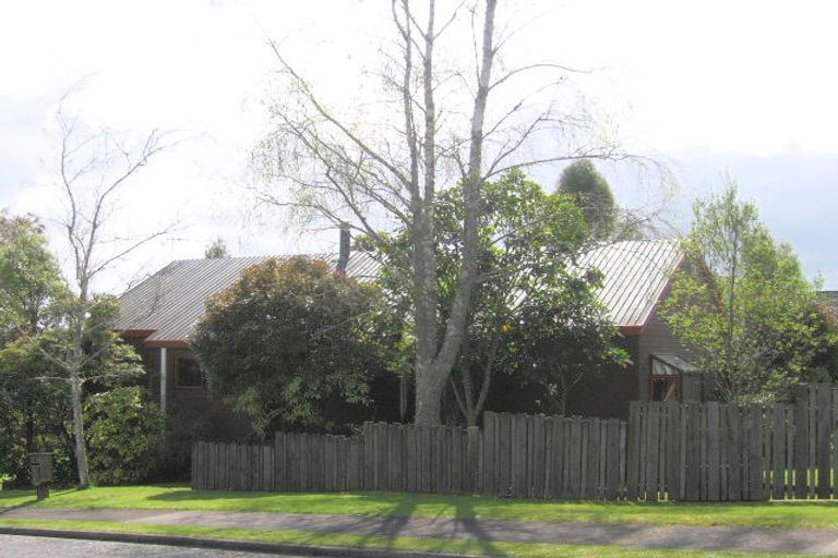 Photo of property in 1 Haratua Place, Springfield, Rotorua, 3015