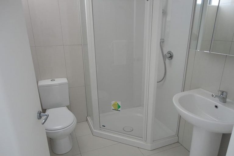 Photo of property in 1/105 Rongotai Road, Kilbirnie, Wellington, 6022