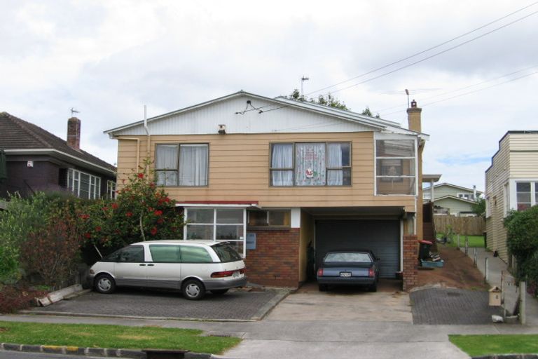 Photo of property in 66 Kiwi Road, Point Chevalier, Auckland, 1022