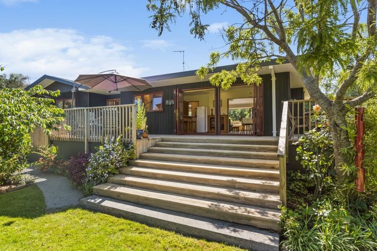 Photo of property in 140 Paetawa Road, Peka Peka, Waikanae, 5391