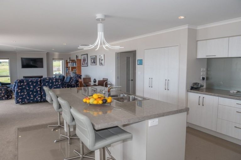 Photo of property in 6 Christine Drive, Coopers Beach, 0420
