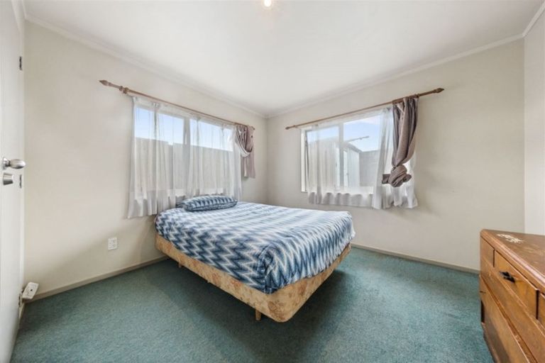 Photo of property in 39 Robert Skelton Place, Clendon Park, Auckland, 2103