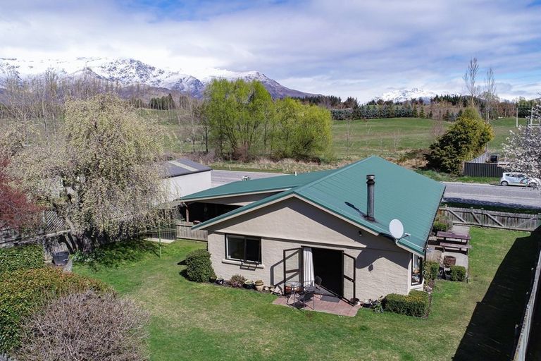Photo of property in 87 Mcdonnell Road, Arrowtown, 9302