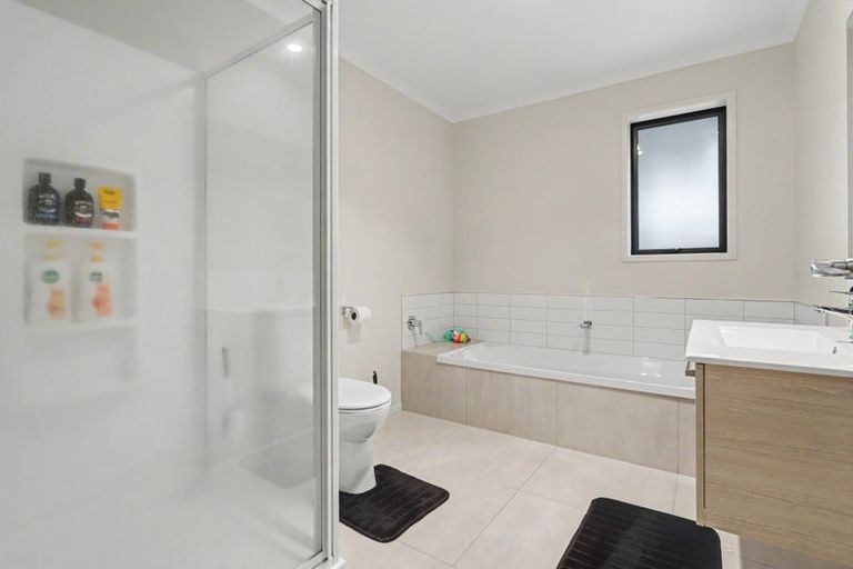 Photo of property in 5 Allen Way, Te Puke, 3119
