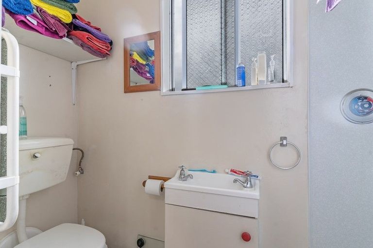 Photo of property in 16 Fergusson Street, Solway, Masterton, 5810