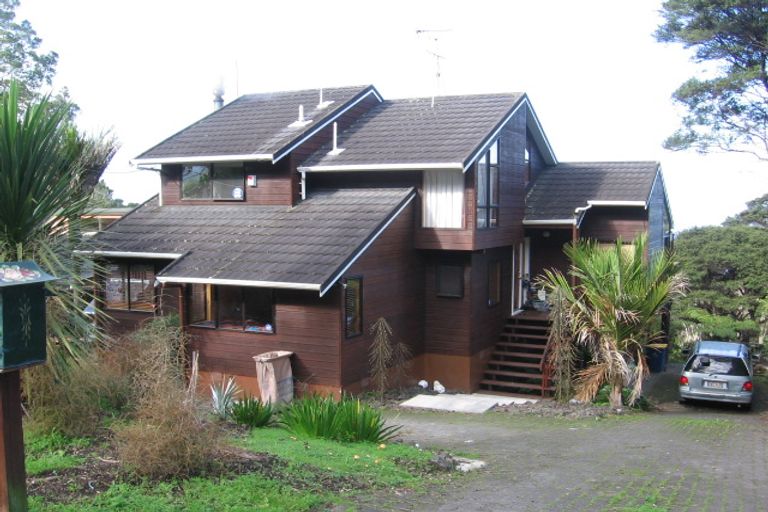 Photo of property in 22 Kauri Point Road, Laingholm, Auckland, 0604