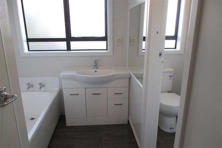 Photo of property in 5 Fairmont Place, Hornby, Christchurch, 8042