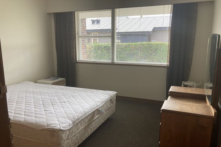 Photo of property in 2/12 The Parade, Bucklands Beach, Auckland, 2012