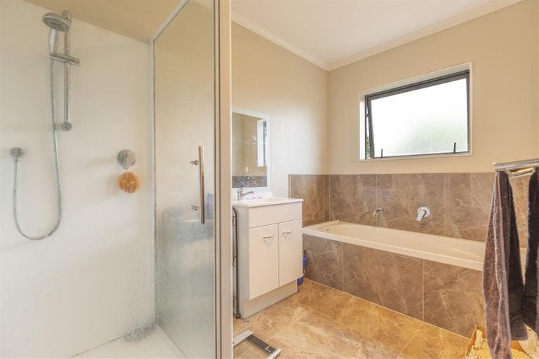 Photo of property in 1 Frank Hewitt Street, Pukekohe, 2120