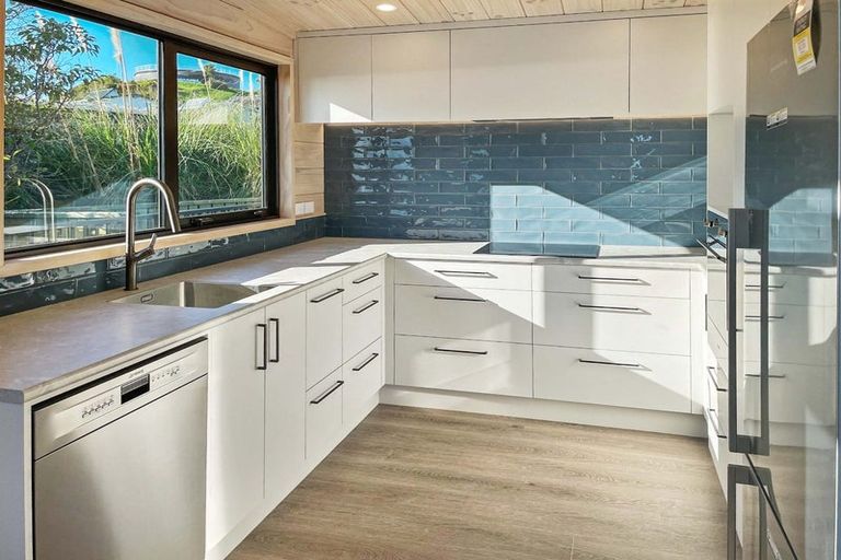 Photo of property in 17 Almora View, Ascot Park, Porirua, 5024