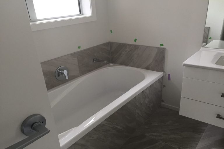 Photo of property in 13 Richardson Road, Omokoroa, 3114