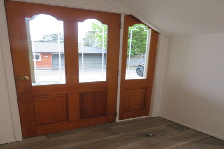 Photo of property in 4171a Great North Road, Glen Eden, Auckland, 0602