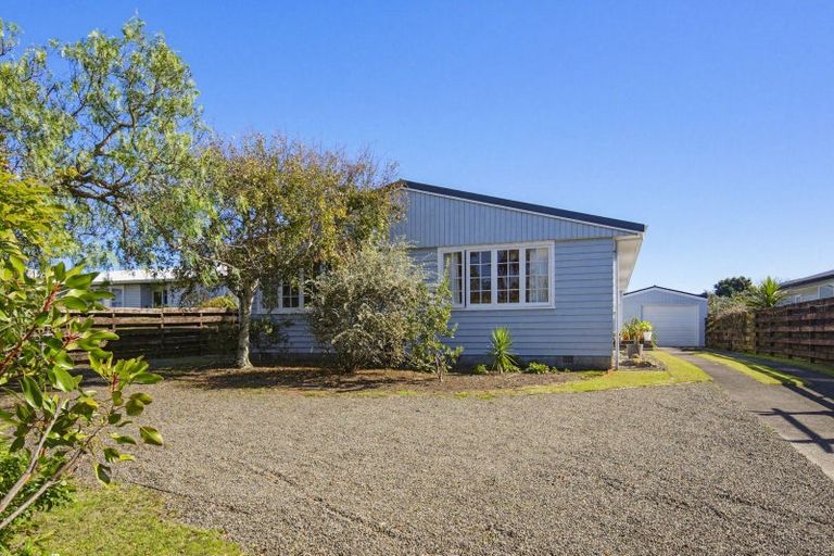Photo of property in 6 Teoti Street, Paraparaumu Beach, Paraparaumu, 5032