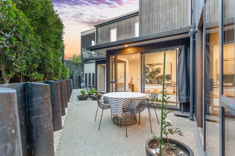 Photo of property in 352d Beach Road, Mairangi Bay, Auckland, 0630