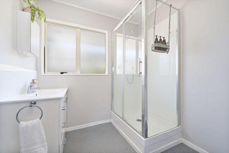 Photo of property in 13 Legacy Drive, Henderson, Auckland, 0612