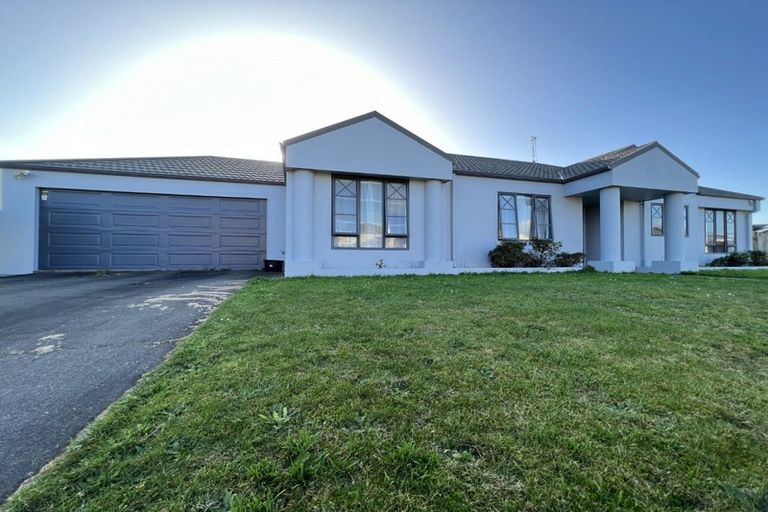 Photo of property in 33 Logan Way, Kelvin Grove, Palmerston North, 4414